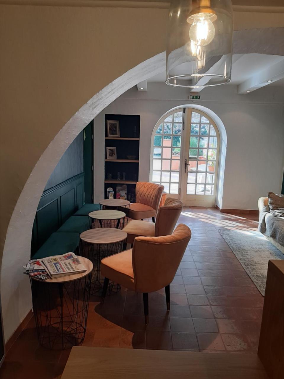 Logis Hotel Le Chene Vert โบลแลน ภายนอก รูปภาพ